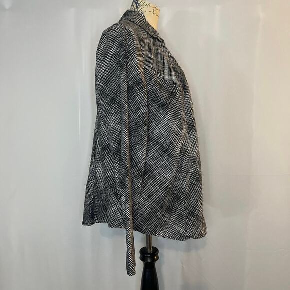 Lane Bryant Women's Button Up Plus Size - Picture 3 of 9